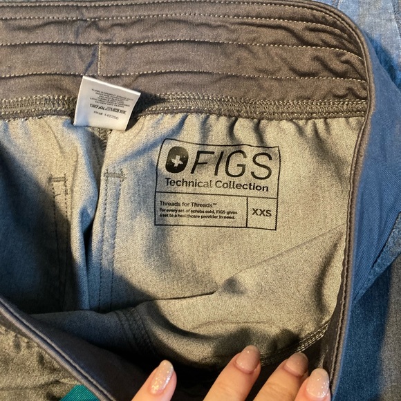 3 pair bundle Figs Scrub Pants XXS - Picture 5 of 11